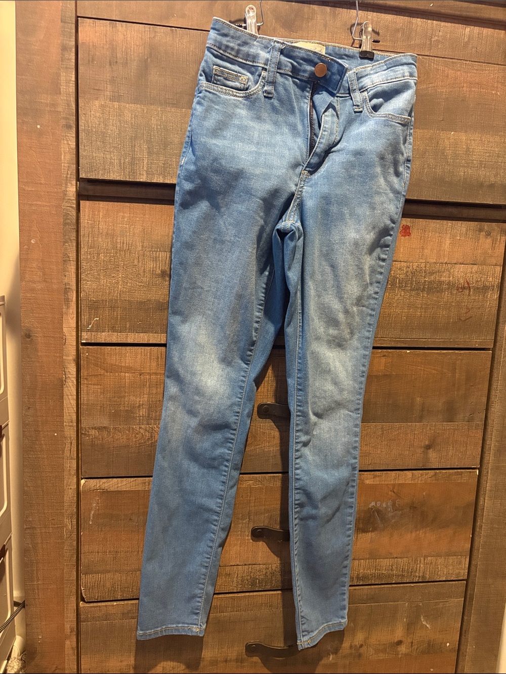 Universal Thread Light Wash Skinny Jeans in Blue